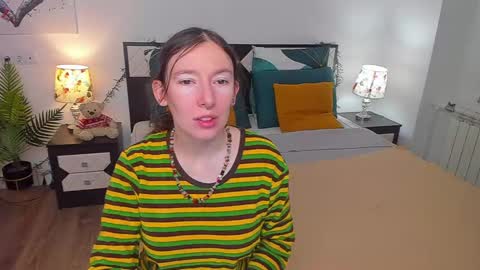 Snapshot of catherinewalls chatting on 28, 2, 2025 Catrin online show from 28, 2, 2025