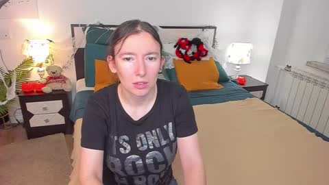 Snapshot of catherinewalls chatting on 29, 10, 2025 Catrin online show from 29, 10, 2025