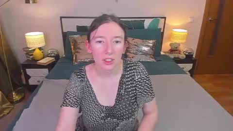 Snapshot of catherinewalls chatting on 21, 12, 2025 Catrin online show from 21, 12, 2025