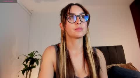 Snapshot of catimore chatting on 21, 4, 2026 Catimore online show from 21, 4, 2026