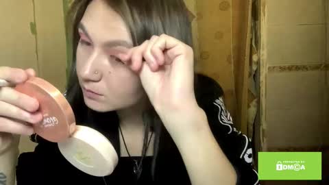 Snapshot of catinagaznes chatting on 11, 11, 2025 Lola online show from 11, 11, 2025