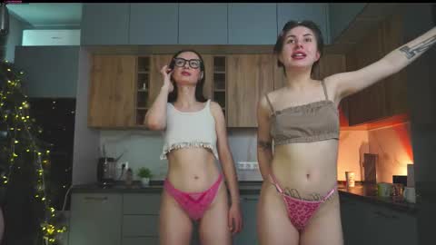 Snapshot of catolinanight chatting on 19, 12, 2025 catolinanight online show from 19, 12, 2025