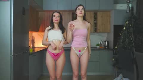 Snapshot of catolinanight chatting on 22, 12, 2025 catolinanight online show from 22, 12, 2025