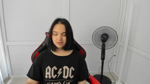Catrine online show from 18, 6, 2026