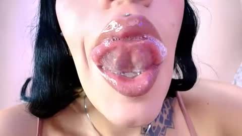 Snapshot of catte_jensen chatting on 23, 6, 2026 Cattleya online show from 23, 6, 2026