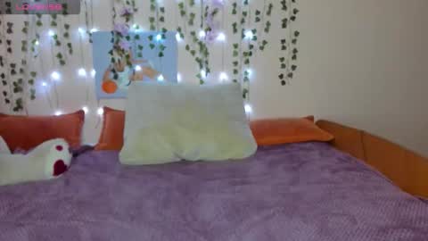 Snapshot of cattie_w_ chatting on 23, 10, 2025 cattie_w_ online show from 23, 10, 2025