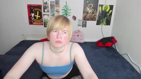 cattie_w_ online show from 10, 2, 2026