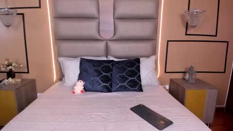 Snapshot of caylincollins chatting on 30, 9, 2025 caylincollins online show from 30, 9, 2025