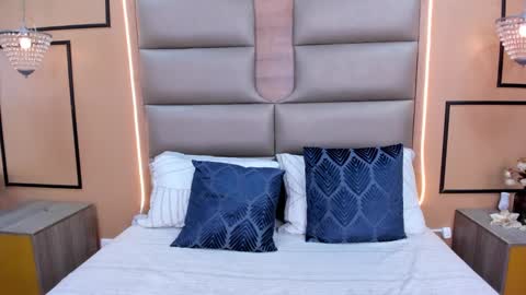 Snapshot of caylincollins chatting on 7, 10, 2025 caylincollins online show from 7, 10, 2025