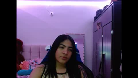 Snapshot of caylinn19 chatting on 24, 9, 2025 Caylinn online show from 24, 9, 2025