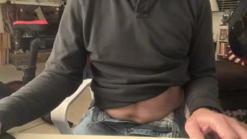 Snapshot of cbjohnjohn chatting on 5, 12, 2025 John online show from 5, 12, 2025