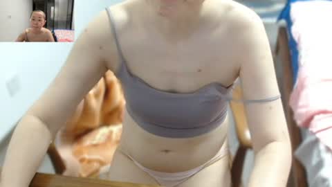 Snapshot of cbz112233 chatting on 28, 6, 2026 ANNYANNY online show from 28, 6, 2026