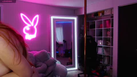 Snapshot of ccinnamon chatting on 5, 1, 2025 Ccinnamon online show from 5, 1, 2025