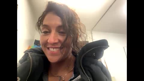 Snapshot of cece_vibez chatting on 28, 11, 2025 cece_vibez online show from 28, 11, 2025