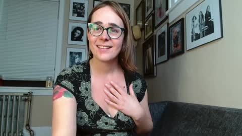 Snapshot of cecilysaintclaire chatting on 26, 12, 2024 Cecily Saint Claire online show from 26, 12, 2024