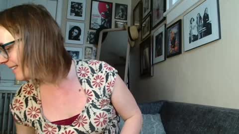 Snapshot of cecilysaintclaire chatting on 28, 12, 2024 Cecily Saint Claire online show from 28, 12, 2024