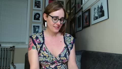 Snapshot of cecilysaintclaire chatting on 28, 1, 2025 Cecily Saint Claire online show from 28, 1, 2025