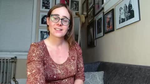 Snapshot of cecilysaintclaire chatting on 18, 2, 2025 Cecily Saint Claire online show from 18, 2, 2025