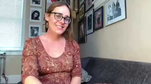 Snapshot of cecilysaintclaire chatting on 18, 2, 2025 Cecily Saint Claire online show from 18, 2, 2025
