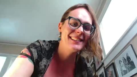 Snapshot of cecilysaintclaire chatting on 12, 3, 2025 Cecily Saint Claire online show from 12, 3, 2025