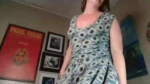 Snapshot of cecilysaintclaire chatting on 17, 12, 2025 Cecily Saint Claire online show from 17, 12, 2025