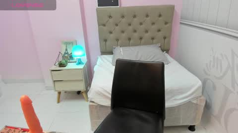 Snapshot of celeste_cortes chatting on 19, 12, 2024 Celeste online show from 19, 12, 2024