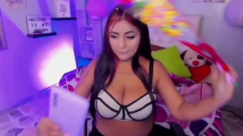 Snapshot of celeste_muller chatting on 8, 3, 2025 celeste online show from 8, 3, 2025