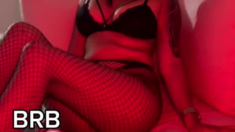 Snapshot of celeste_rouss_ chatting on 4, 3, 2025 Sofia Castrillon online show from 4, 3, 2025