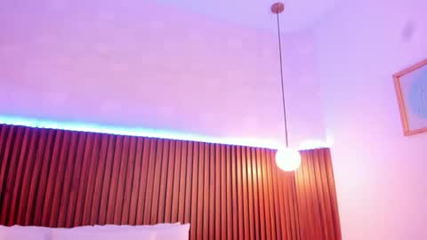 Snapshot of celeste_rouss_ chatting on 12, 10, 2025 Sofia Castrillon online show from 12, 10, 2025