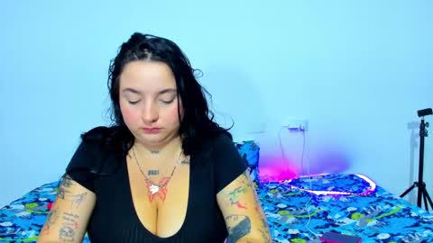 Celeste Y Pipe online show from 4, 3, 2025