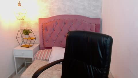 Snapshot of celesteevanss_ chatting on 1, 2, 2025 Celeste online show from 1, 2, 2025