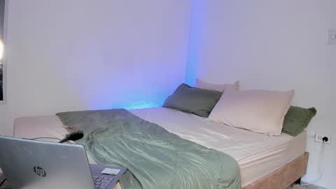 celesteginger online show from 12, 2, 2025