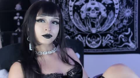   online show from 14, 4, 2026