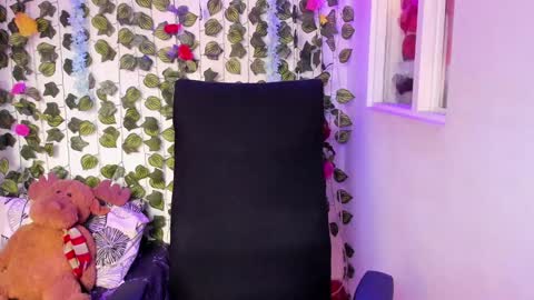 Celestineeeeee online show from 2, 12, 2024