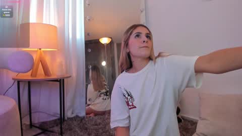 Snapshot of celia_dubois chatting on 22, 1, 2025 Ari online show from 22, 1, 2025