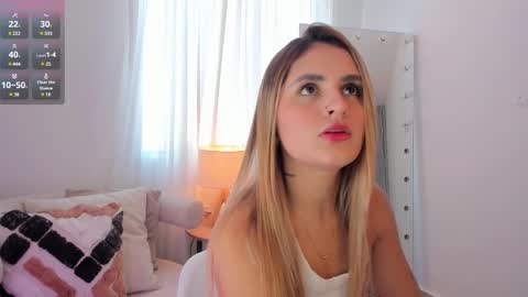 Snapshot of celia_dubois chatting on 22, 2, 2025 Ari online show from 22, 2, 2025