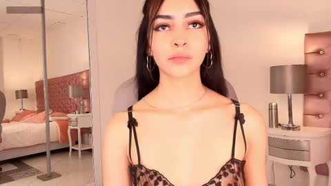 Snapshot of celine_golden chatting on 16, 10, 2025 CELINE online show from 16, 10, 2025