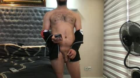 Snapshot of cent_amir chatting on 31, 12, 2024 cent_amir online show from 31, 12, 2024