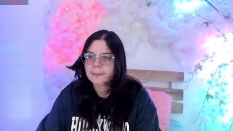 Snapshot of centaurigirls chatting on 4, 2, 2025 Hello guys my name is Sofi and Lizzie and Vanessa online show from 4, 2, 2025