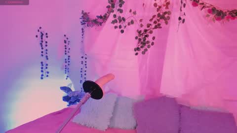 Snapshot of centaurigirls chatting on 6, 11, 2025 Hello guys my name is Sofi and Lizzie and Vanessa online show from 6, 11, 2025