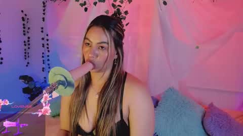 Snapshot of centaurigirls chatting on 3, 12, 2025 Hello guys my name is Sofi and Lizzie and Vanessa online show from 3, 12, 2025