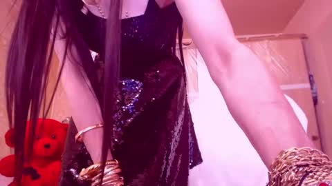 Cerise online show from 3, 3, 2025