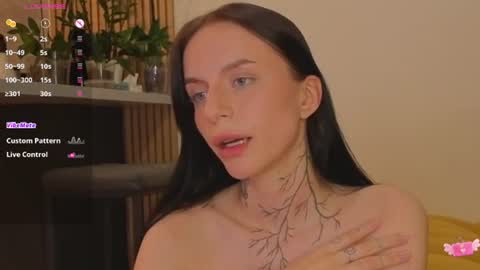 Snapshot of ceserisisi chatting on 23, 7, 2026 Livia online show from 23, 7, 2026