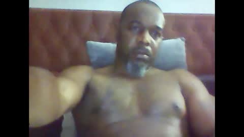 Snapshot of cflayv chatting on 1, 2, 2025 cflayv online show from 1, 2, 2025