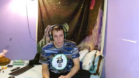 Snapshot of cguffey2284 chatting on 8, 1, 2025 cguffey2284 online show from 8, 1, 2025