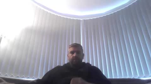 ch33ky85 online show from 2, 12, 2024