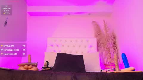 Snapshot of chalotte_grey chatting on 2, 12, 2025 Charlotte Grey online show from 2, 12, 2025