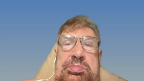 Snapshot of champsex305610 chatting on 4, 3, 2025 champsex305610 online show from 4, 3, 2025