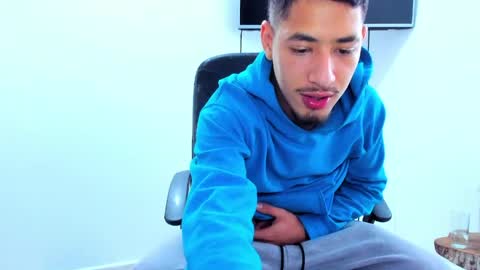 Snapshot of chandler_kenji chatting on 23, 4, 2026 Kenji online show from 23, 4, 2026