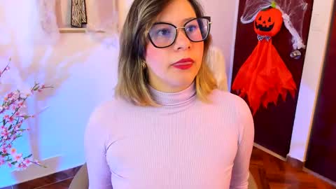 Snapshot of chanell_taylor_ chatting on 22, 10, 2025 chanell online show from 22, 10, 2025